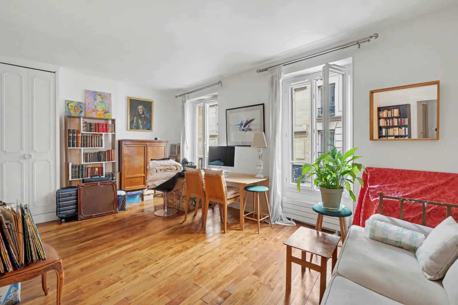ᵉ   Grand Studio Lumineux Avec Potentiel de Transformation En 2 Pièces — photo 3