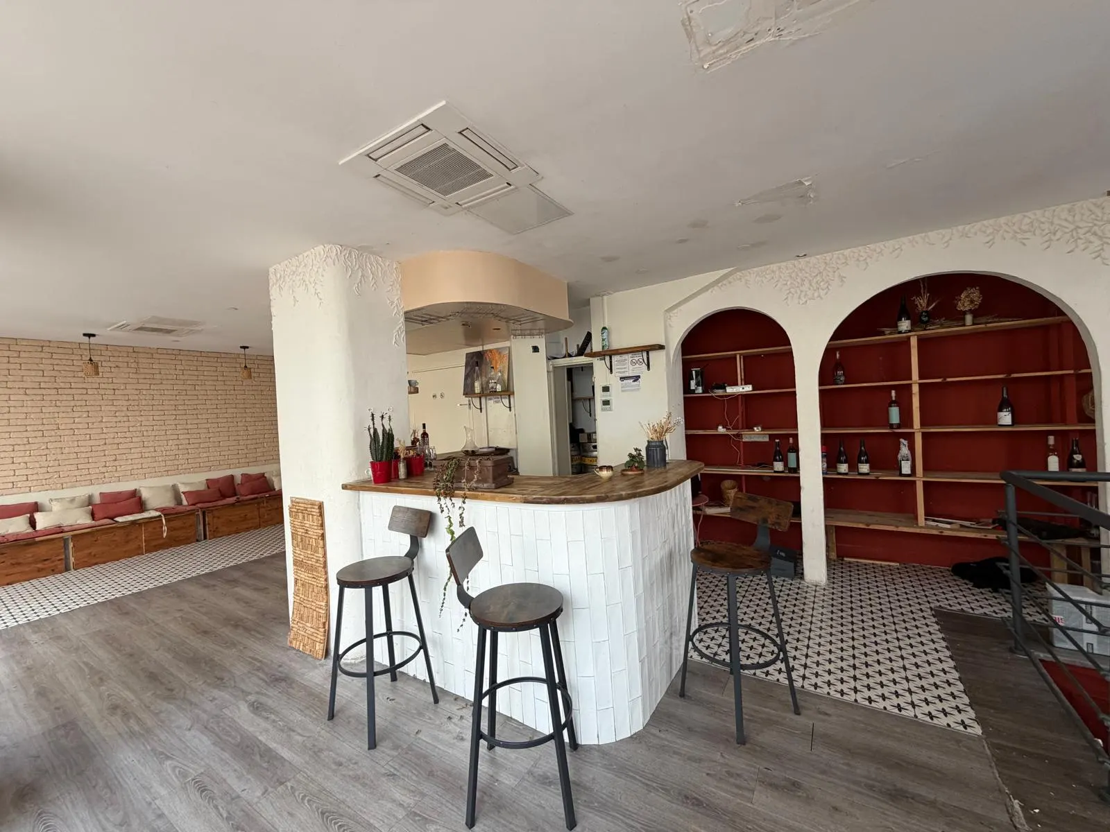 Angle   Grande Vitrine   Emplacement Premium   Paris 11e — photo 2