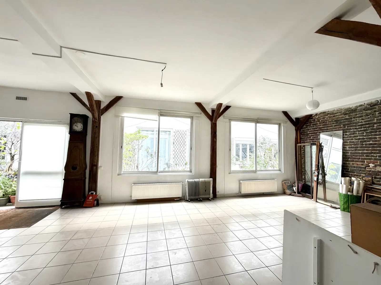 Local Bureaux / Atelier 106 M2   Lumineux & Calme Absolu   Paris 17e — photo 2