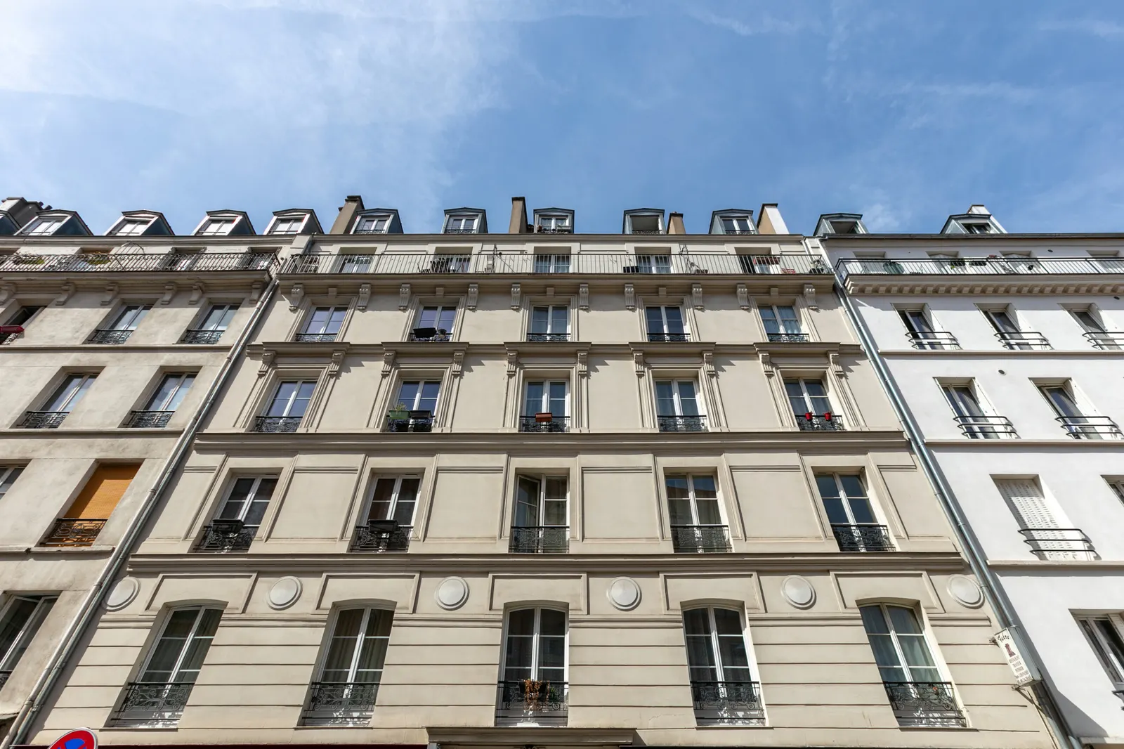 Beau 3 Pièces Traversant sur Cour — photo 1