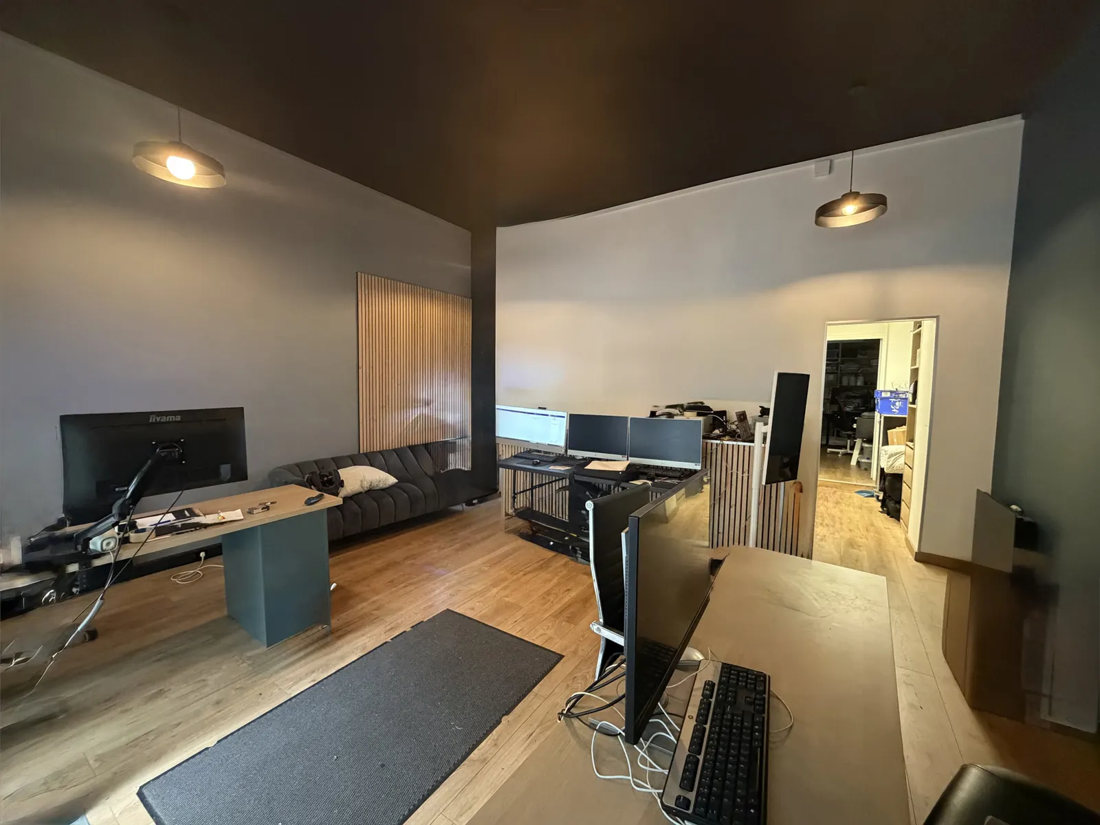 Saint-Ambroise   75 M2   Local Commercial Avec Belle Vitrine — photo 2