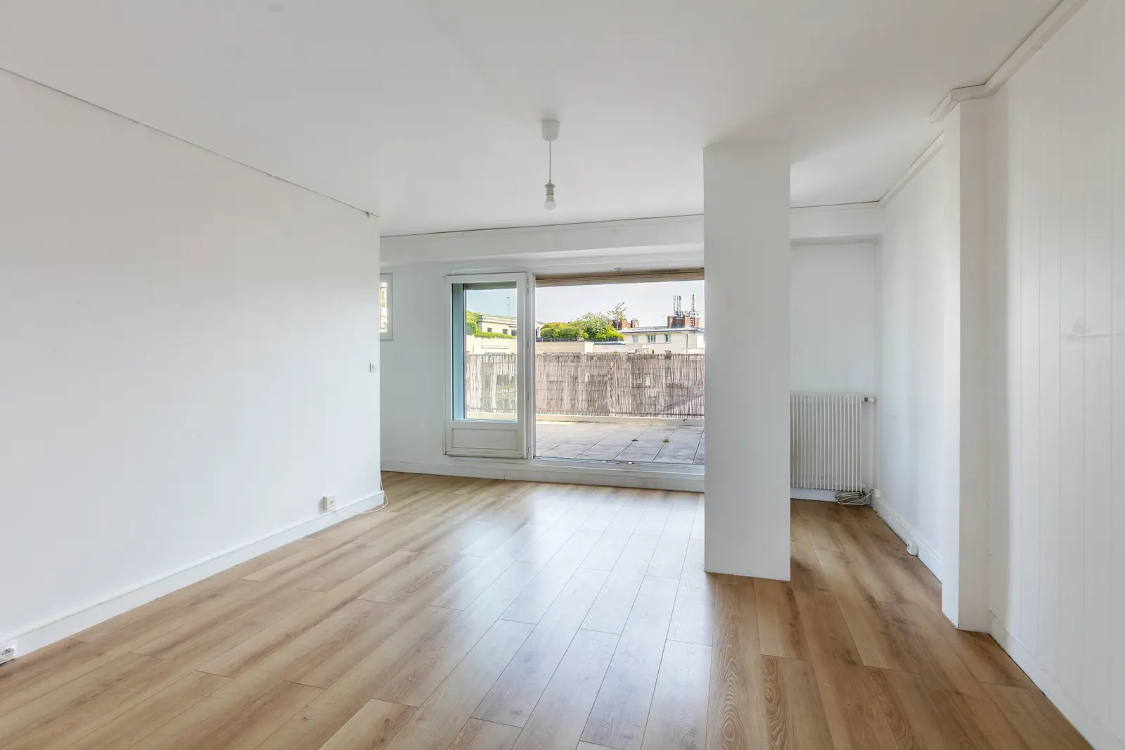 Dernier Etage Ascenseur et Terrasse — photo 3