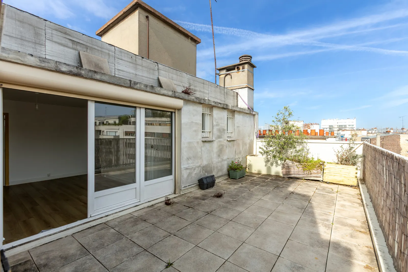 Dernier Etage Ascenseur et Terrasse — photo 2